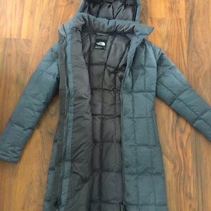 Gray North Face 550 long parka